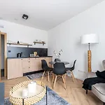 Modom Szymony 15 B Aparteo Apartman *